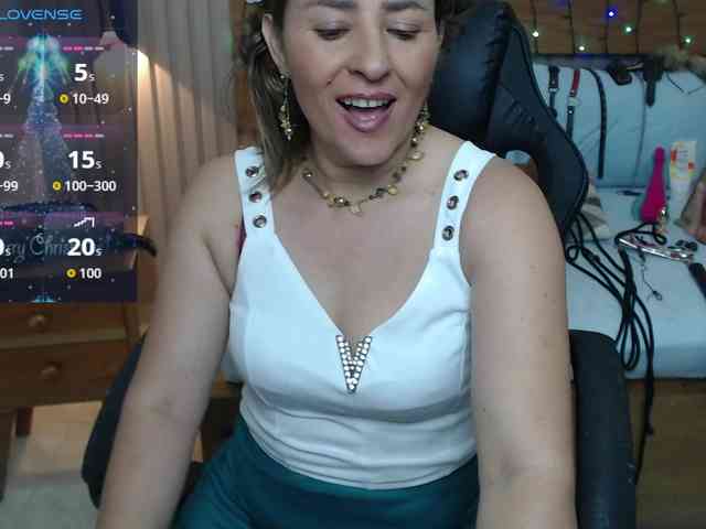 luciana-ballesteros webcam