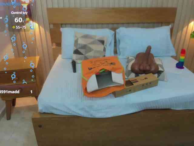 luciana-ballesteros webcam