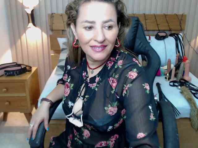 luciana-ballesteros webcam