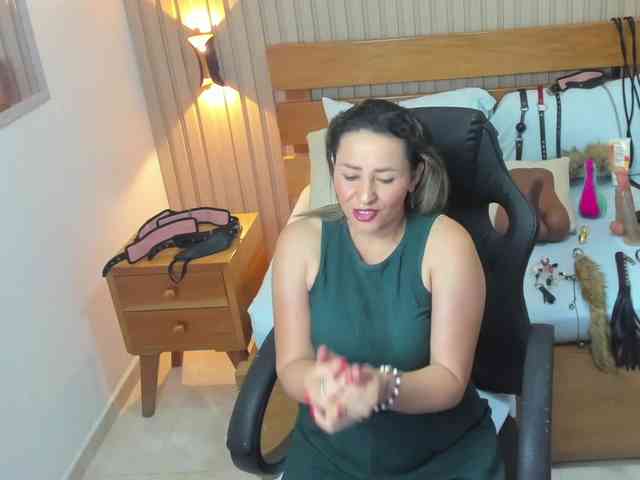 luciana-ballesteros webcam
