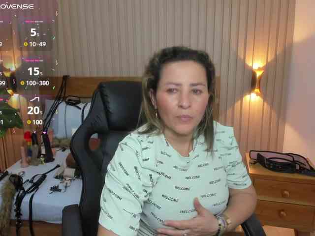luciana-ballesteros webcam