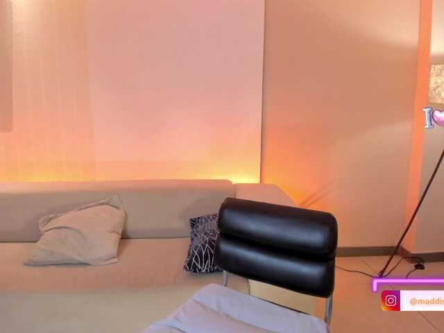 MaddisonCollins's BongaCams show and profile