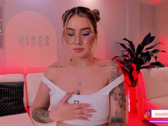 MaddisonCollins's BongaCams show and profile