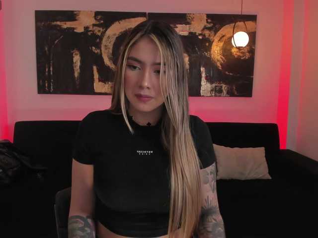 MaddisonCollins's BongaCams show and profile