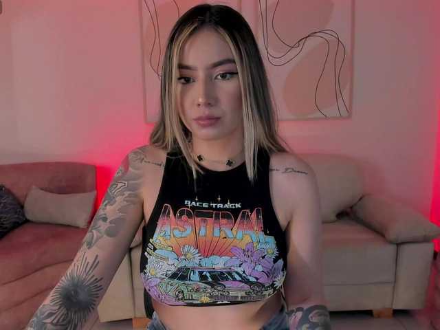 MaddisonCollins's BongaCams show and profile