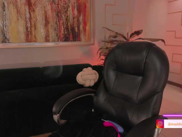 MaddisonCollins's BongaCams show and profile