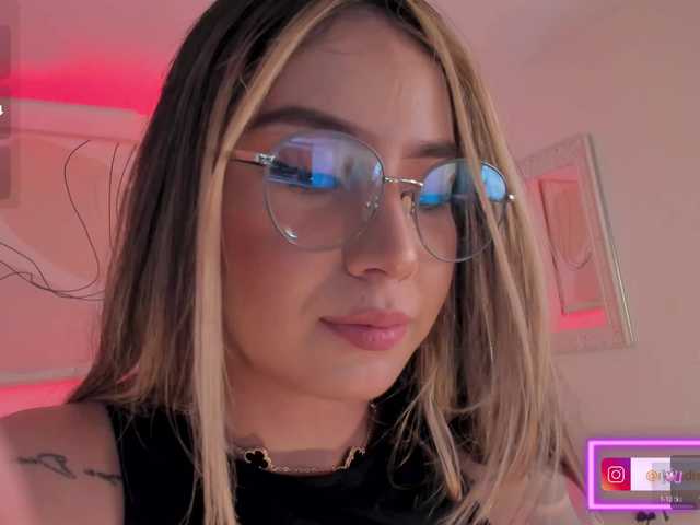 MaddisonCollins's BongaCams show and profile