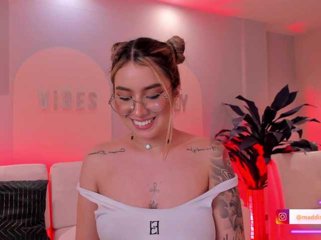 MaddisonCollins's BongaCams show and profile