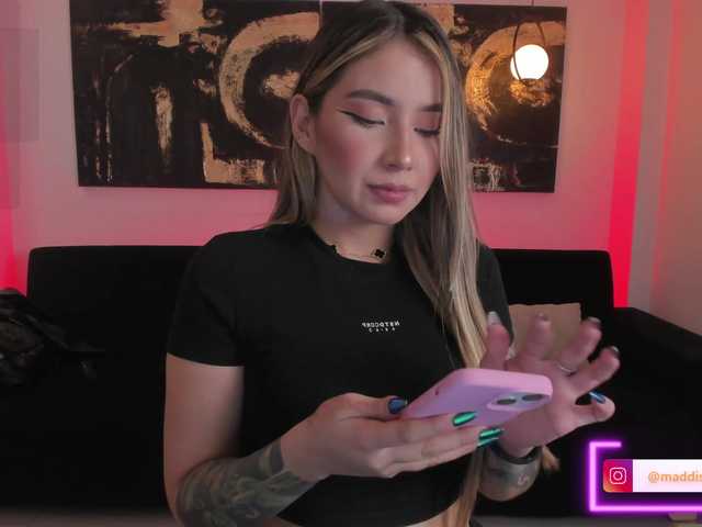 MaddisonCollins's BongaCams show and profile