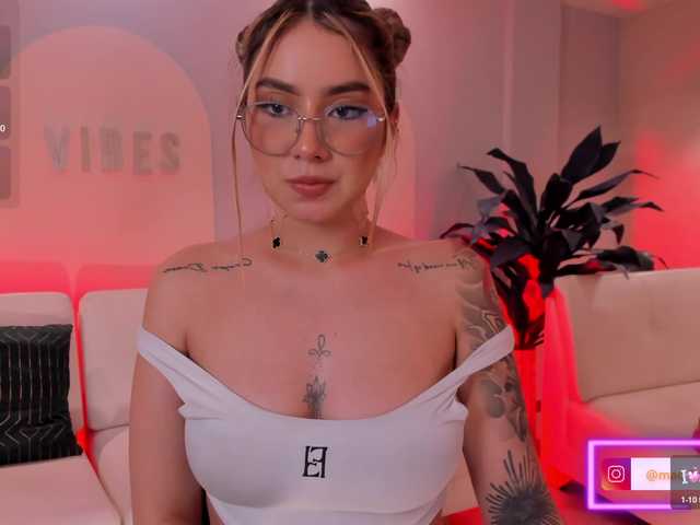 MaddisonCollins's BongaCams show and profile