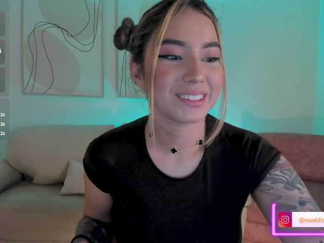 MaddisonCollins's BongaCams show and profile