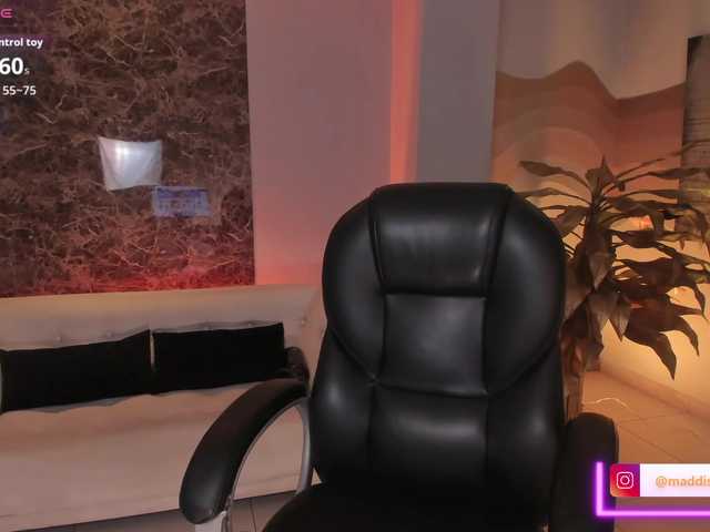 MaddisonCollins's BongaCams show and profile