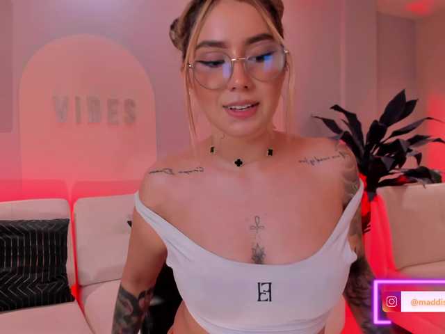 MaddisonCollins's BongaCams show and profile