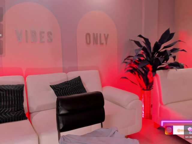 MaddisonCollins's BongaCams show and profile