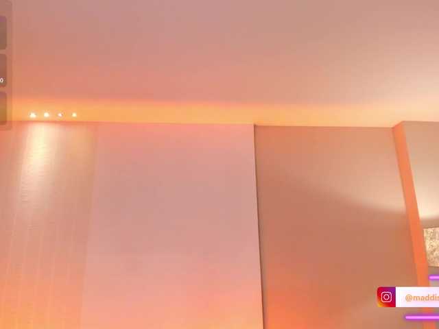 le modèle MaddisonCollins est en webcam porno dans un show sur le site bongacams, il possède les tags suivants: Latino/Hispanic,Brunette,Shaved