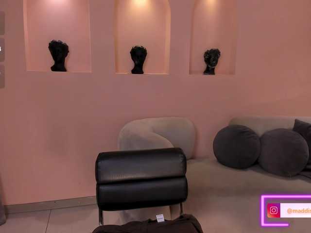 MaddisonCollins's BongaCams show and profile