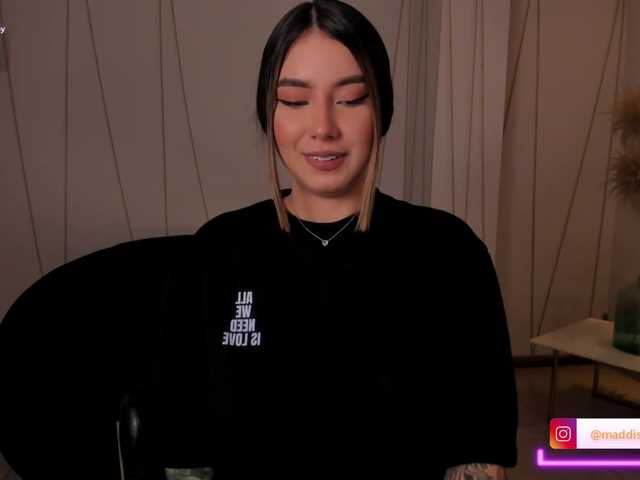 MaddisonCollins's BongaCams show and profile