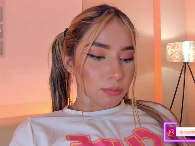 MaddisonCollins's BongaCams show and profile