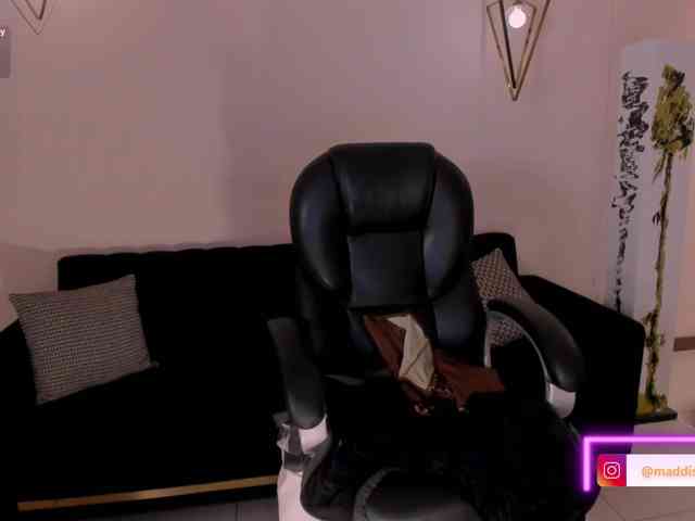 MaddisonCollins webcam