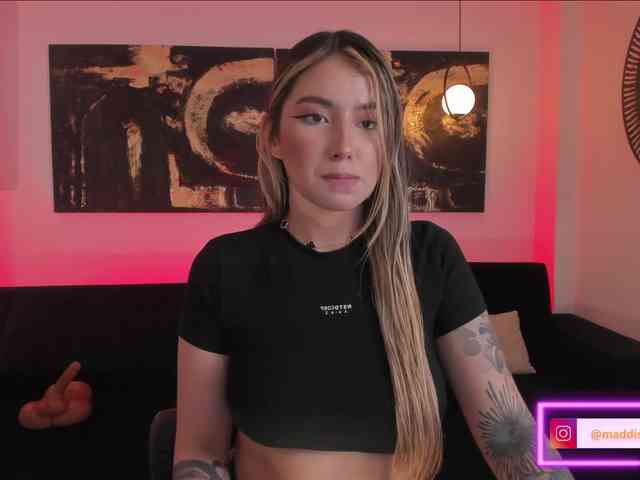 MaddisonCollins MaddisonCollins