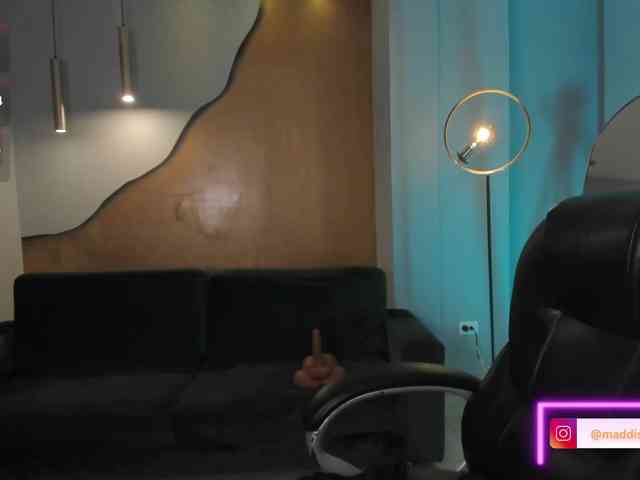 MaddisonCollins webcam