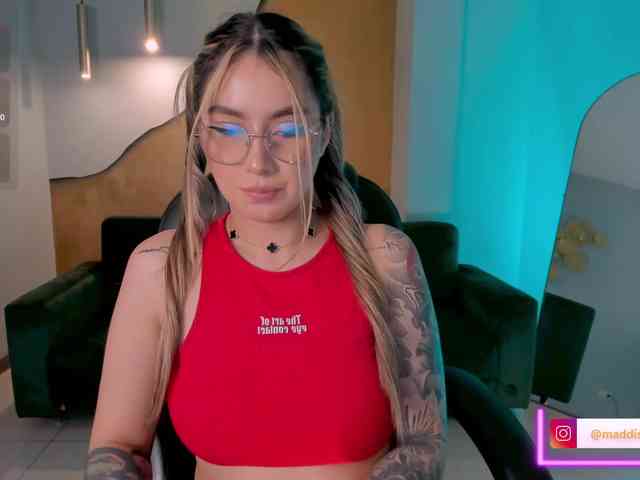 MaddisonCollins webcam