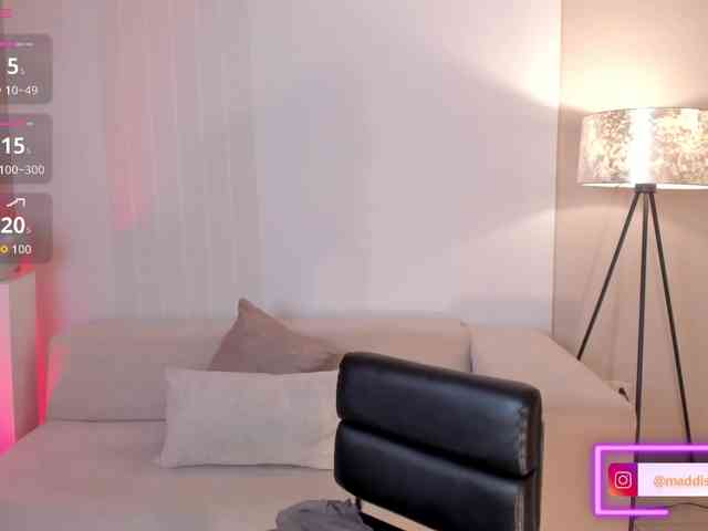 MaddisonCollins webcam