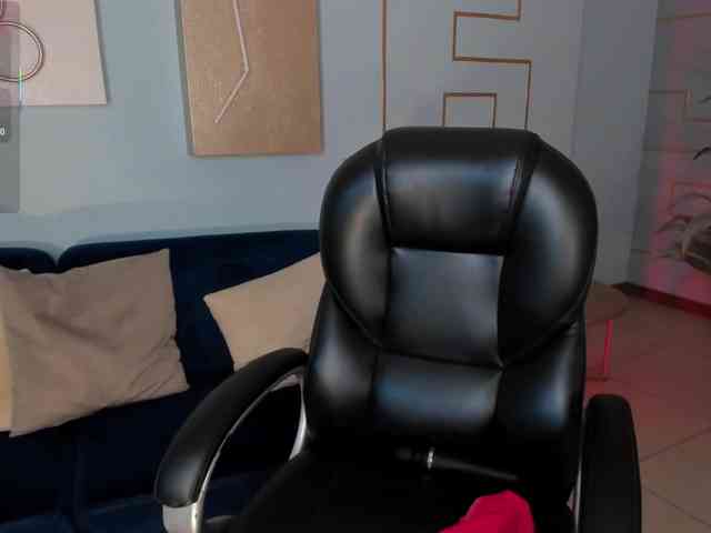 MaddisonCollins webcam