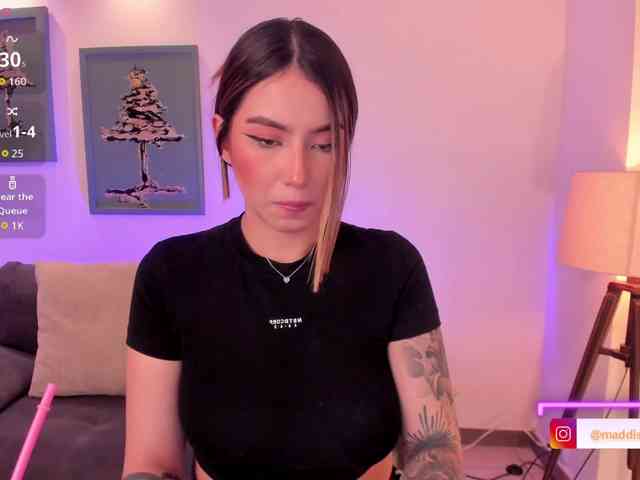 MaddisonCollins webcam