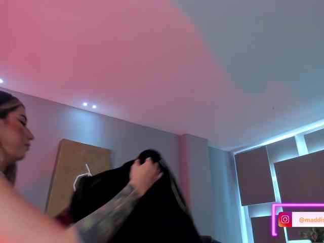 MaddisonCollins webcam