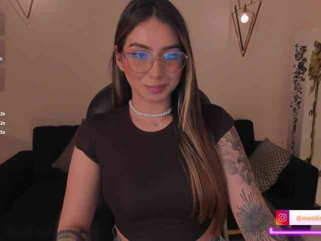 MaddisonCollins webcam