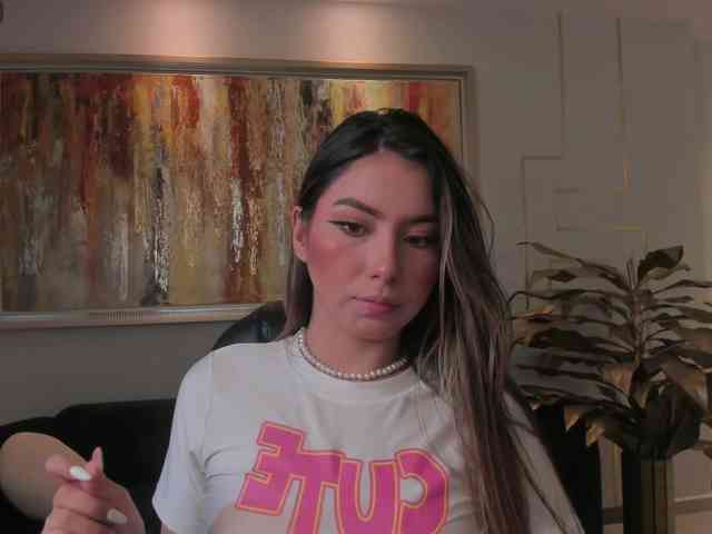 MaddisonCollins webcam