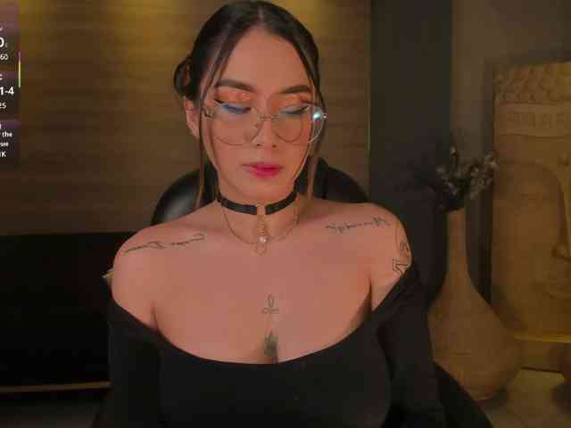 MaddisonCollins webcam