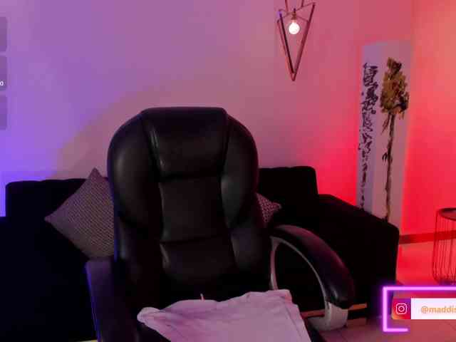 MaddisonCollins webcam