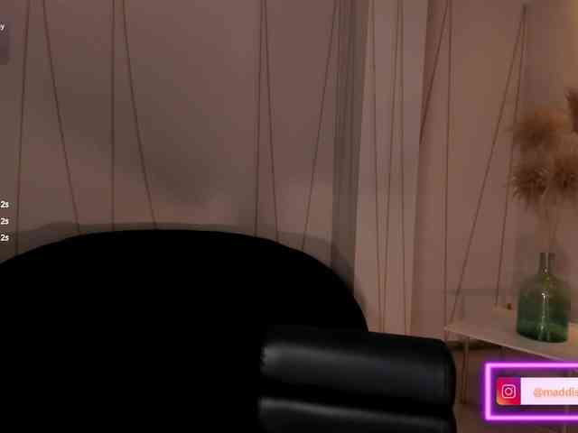 MaddisonCollins MaddisonCollins