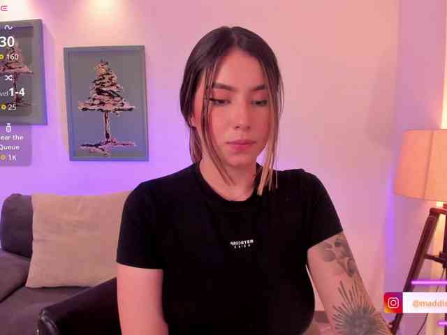 MaddisonCollins webcam