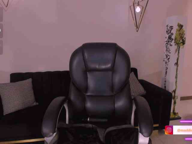 MaddisonCollins webcam