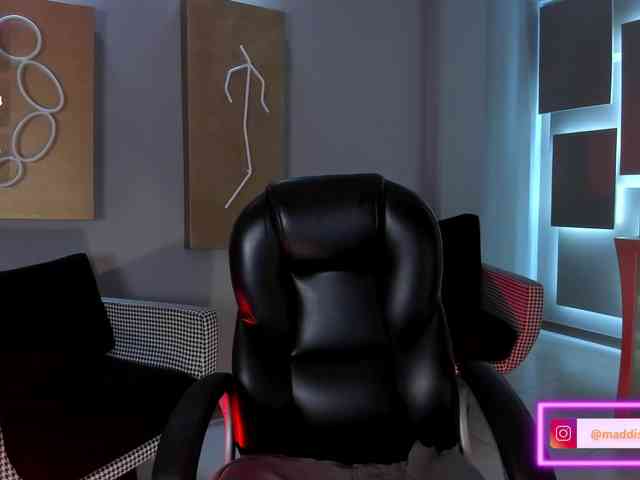 MaddisonCollins webcam