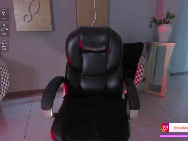 MaddisonCollins webcam