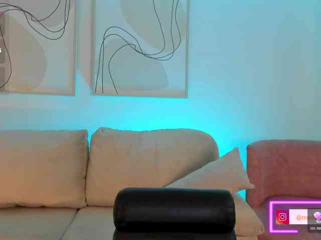 MaddisonCollins webcam