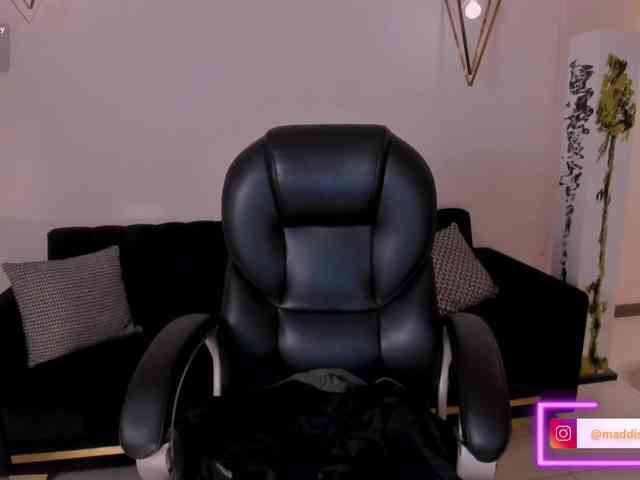 MaddisonCollins webcam