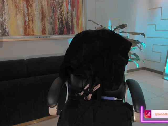 MaddisonCollins webcam