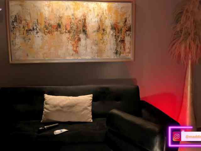 MaddisonCollins MaddisonCollins