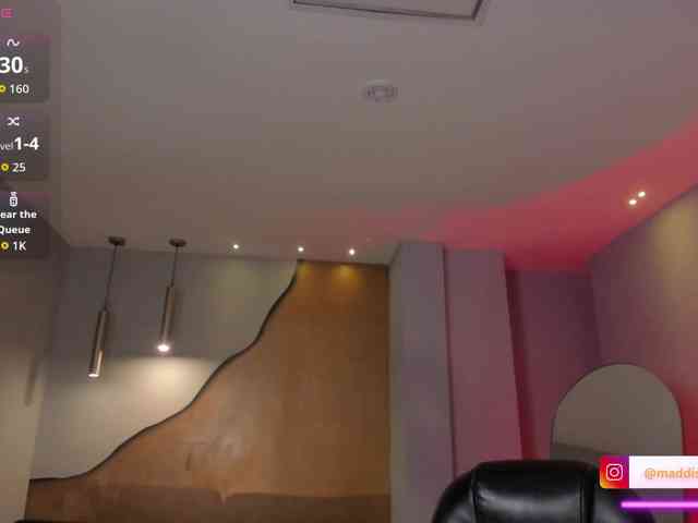 MaddisonCollins webcam