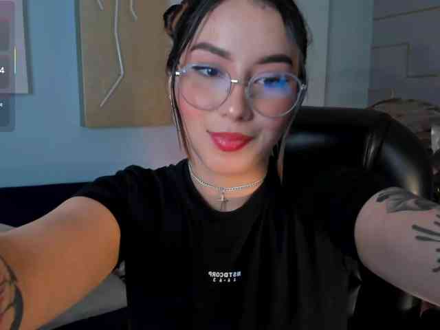 MaddisonCollins webcam