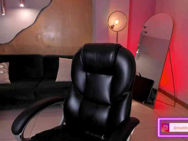 MaddisonCollins webcam