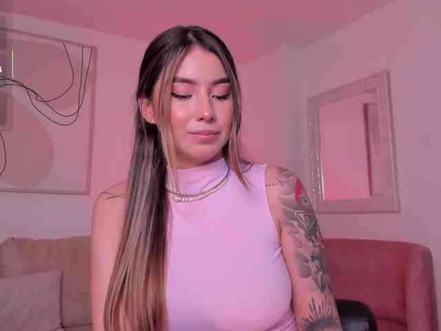 MaddisonCollins webcam