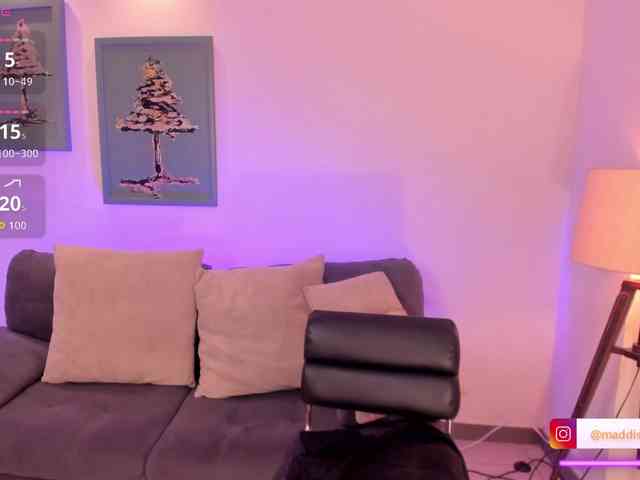 MaddisonCollins webcam