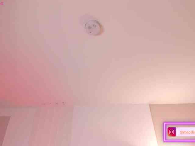 MaddisonCollins webcam