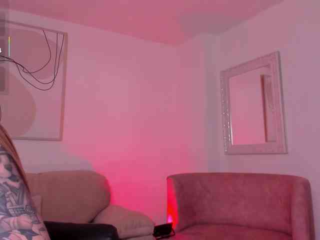 MaddisonCollins webcam